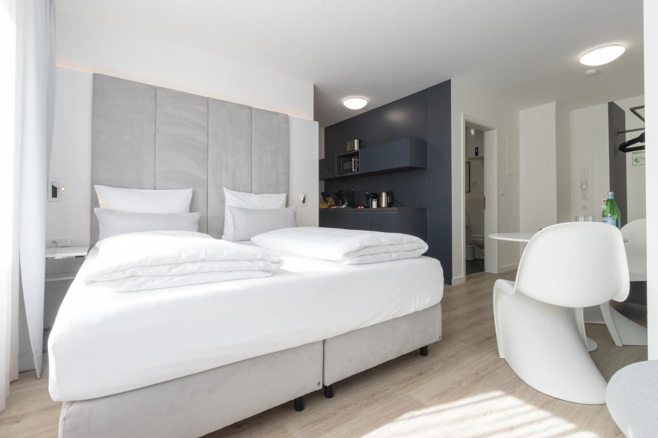 Zzzpace Smart-Hotel Bielefeld Zentrum Exterior photo