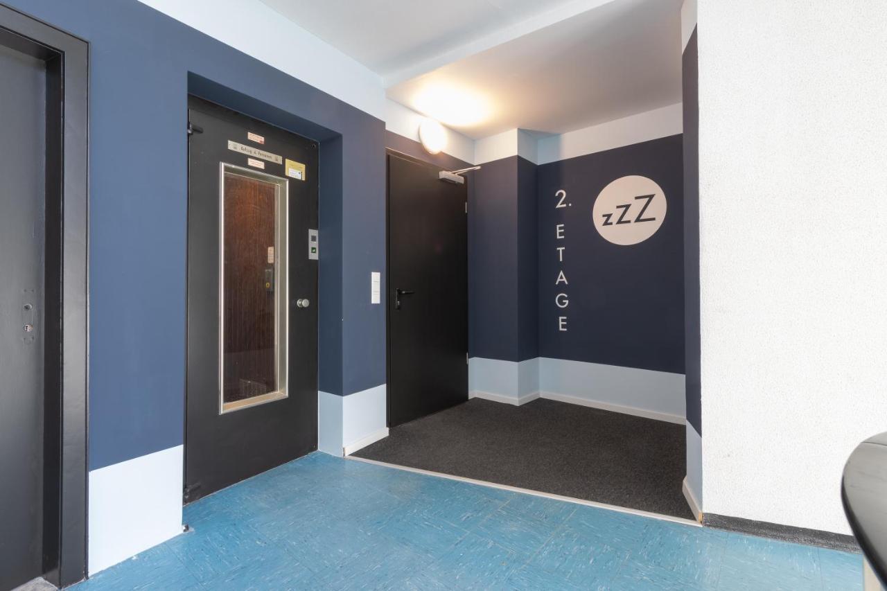 Zzzpace Smart-Hotel Bielefeld Zentrum Exterior photo