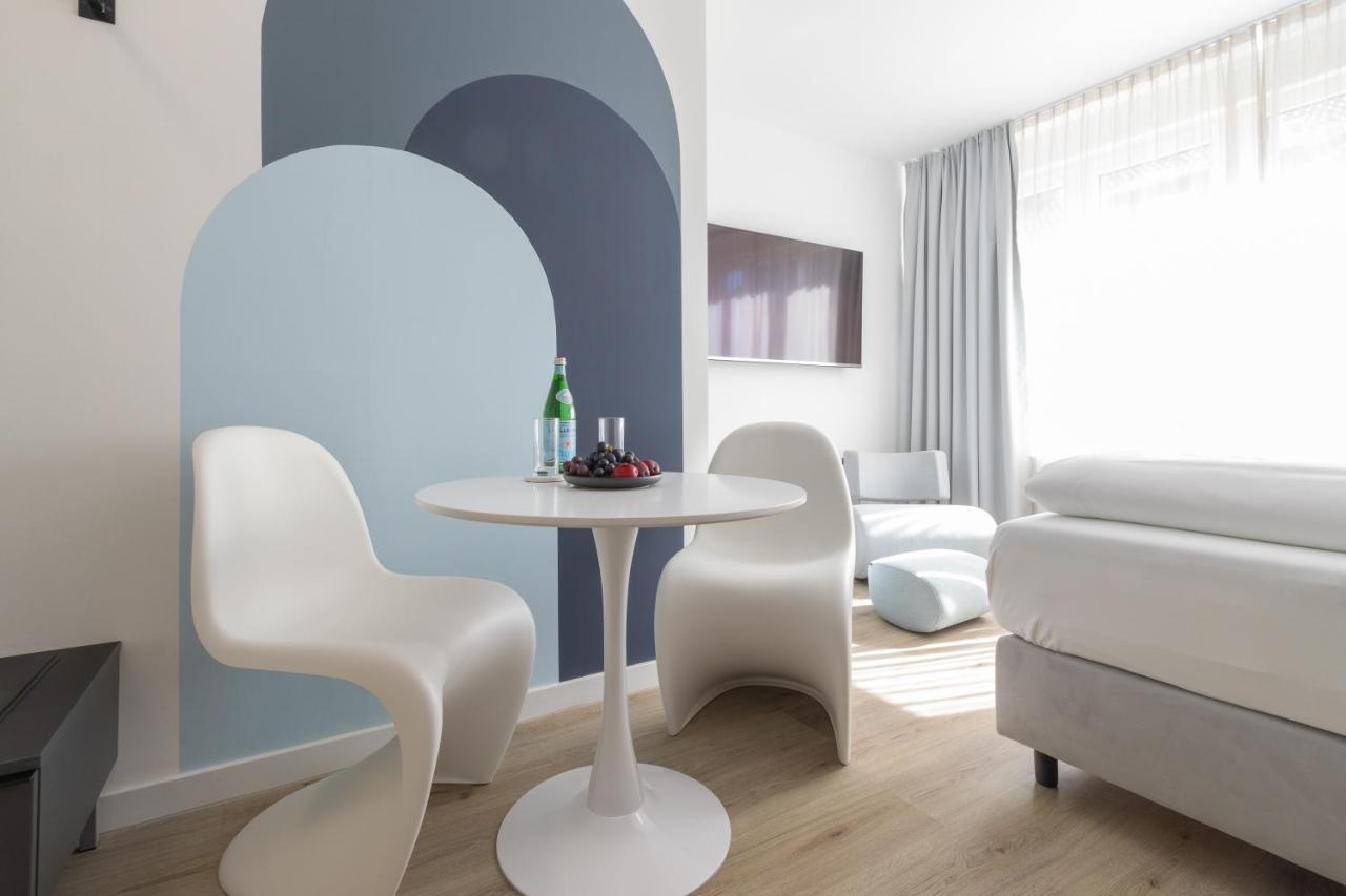 Zzzpace Smart-Hotel Bielefeld Zentrum Exterior photo